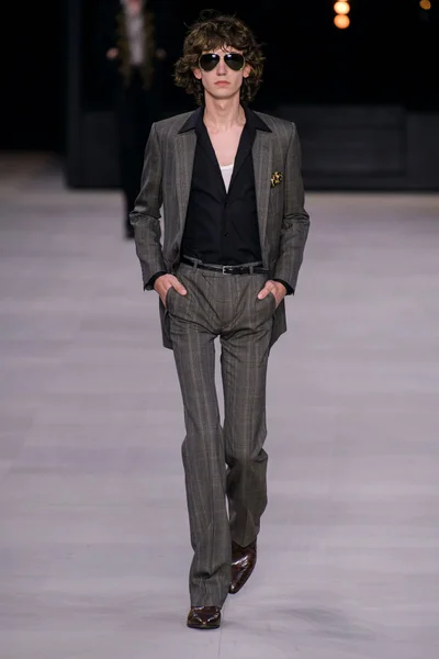 Look 30